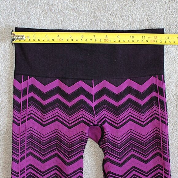 Lululemon - Ebb to Street Chevron Seamless Leggings - Regal Plum - sz 6 or 8 - Picture 4 of 8
